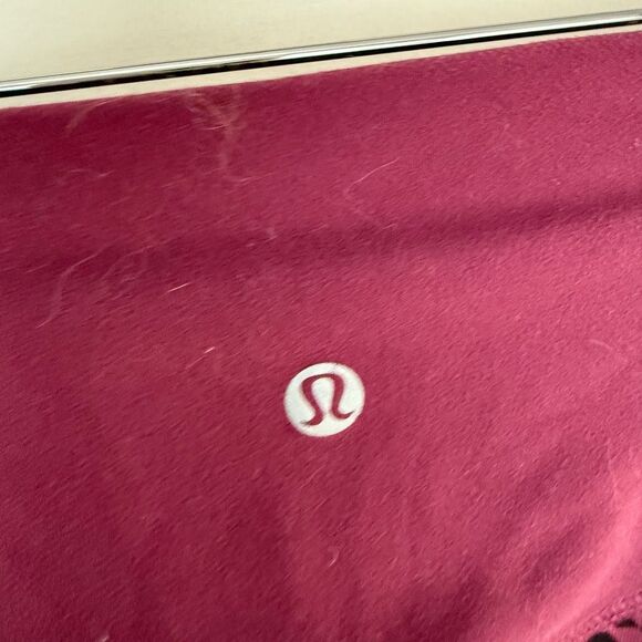 Lululemon Women’s 4 Original Align Maroon Chevron Rare - Picture 3 of 5